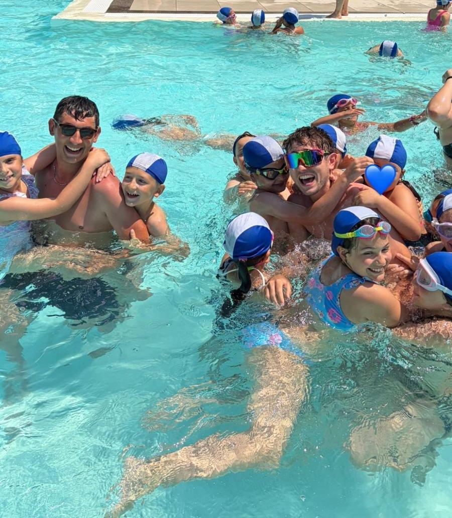 Kolbe Summer Camp — giochi in piscina